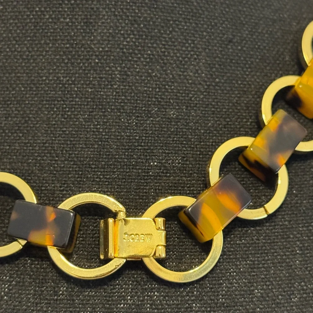 Gold and Tortoise Brown Chain Necklace - Picture 3 of 3